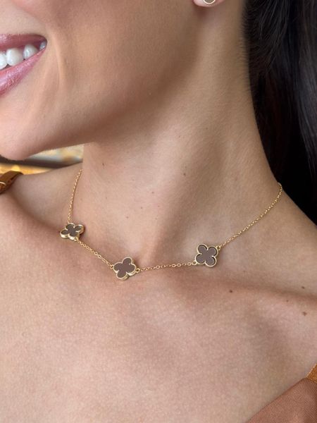 COLAR TREVO RESINADO MARROM BANHADO A OUR - Dri Ferreira Semi Joias