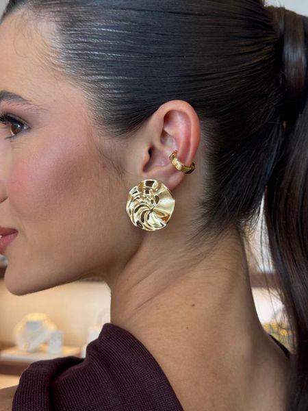 BRINCO CHAPA ORGANIC D'OR BANHADO A OURO - Dri Ferreira Semi Joias