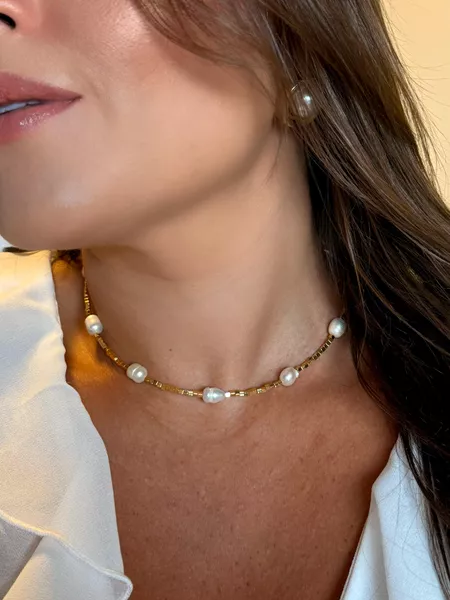 CHOKER CANUTILHOS E PÉROLAS BARROCAS BANHADA A OURO - Dri Ferreira Semi Joias