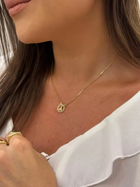 COLAR MEDALHA NOSSA SENHORA CRAVEJADA BANHADO A OURO - Dri Ferreira Semi Joias