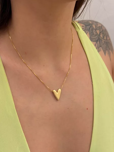 COLAR PINGENTE CORAÇÃO ACETINADO BANHADA A OURO