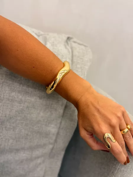 BRACELETE ORGANIC CLICK BANHADO A OURO 