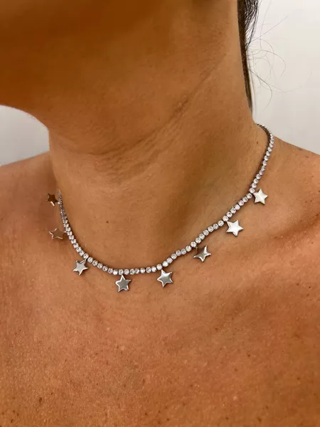 CHOKER RIVIERA COM ESTRELAS BANHADA A RÓDIO BRANCO - Dri Ferreira Semi Joias