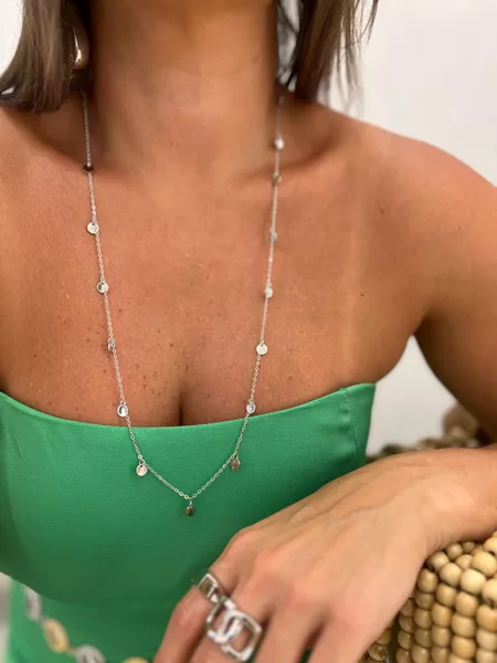 COLAR LONGO MEDALHAS BANHADO A RÓDIO - Dri Ferreira Semi Joias