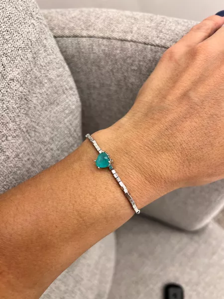 PULSEIRA CANUTILHOS E CORAÇÃO VERDE BANHADA A RÓDIO BRANCO - Dri Ferreira Semi Joias