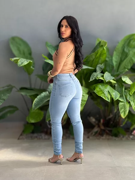 https://img.irroba.com.br/fit-in/450x600/filters:format(webp):fill(fff):quality(80)/lojatutt/catalog/julho-de-2025/macaquinho-sam/whatsapp-image-2025-07-17-at-125028.jpeg
