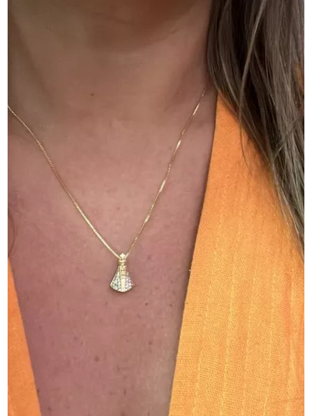 COLAR PINGENTE NOSSA SENHORA CRAVEJADO BANHADO A OURO - Dri Ferreira Semi Joias