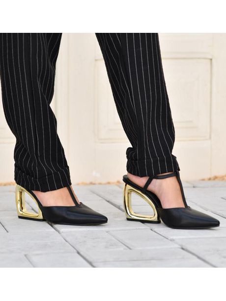 MULE SALTO CROMADO PRETO