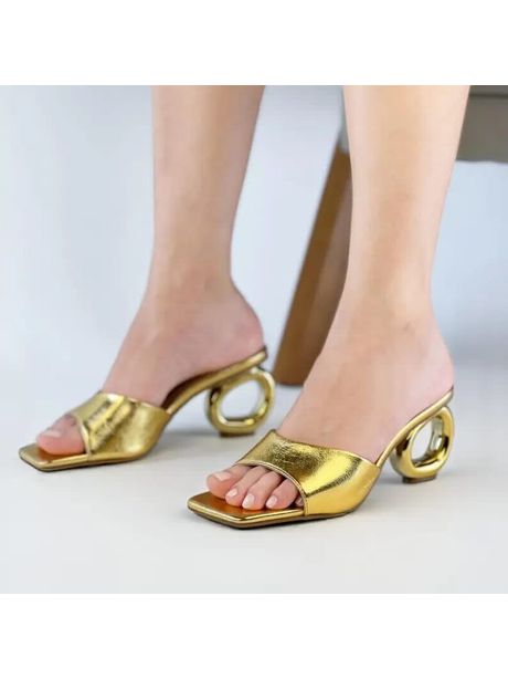 Salto Carolyne - Ouro