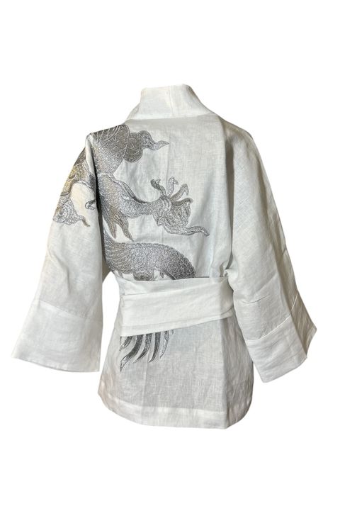Kimono Yang Linho Branco Abraço Do Dragão Prata -... - Bo Eugenia Bologna