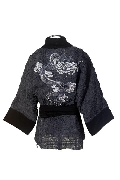 Kimono O Dragão nos Jardins Suspensos Tulipa Negra... - Bo Eugenia Bologna