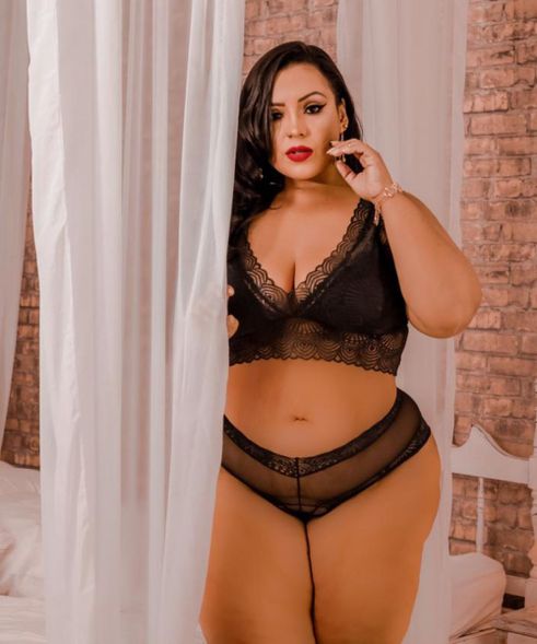 Conjunto Premium Plus Size Cropped de Renda Madonn...