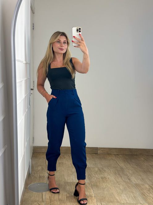 Calça Cenoura Alfaiataria Azul Marinho - 369853 - RAFITA MODA FEMININA