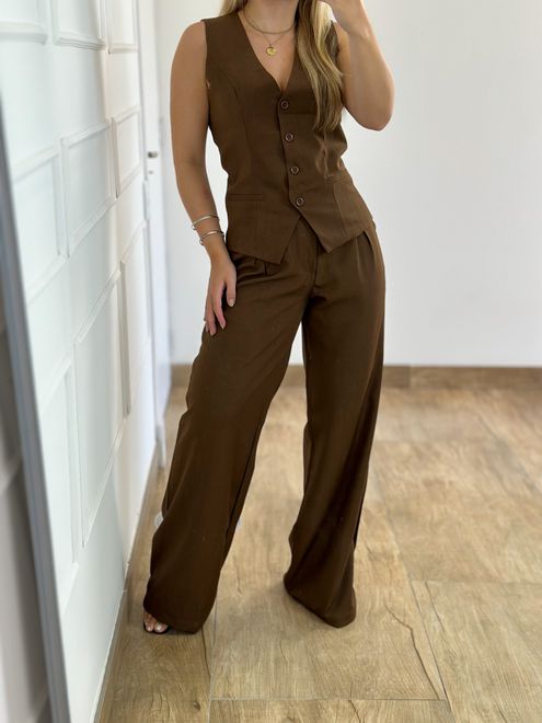 Conjunto Alfaiataria Calça e Colete Marrom - 34447... - RAFITA MODA FEMININA