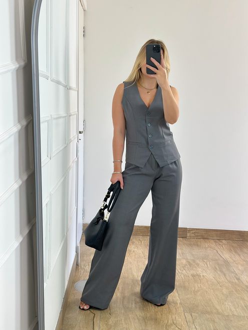 Conjunto Alfaiataria Calça e Colete Cinza - 344472... - RAFITA MODA FEMININA