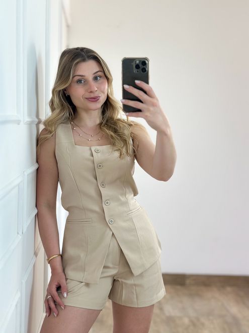 Conjunto Alfaiataria Short e Colete Nude - 388757 - RAFITA MODA FEMININA