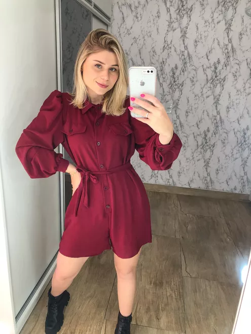 Macaquinho Poly Bordô - 2996672 - RAFITA MODA FEMININA