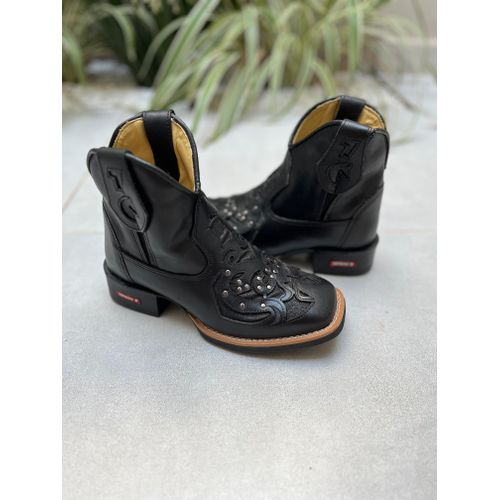 BOTINA CANO MÉDIO COURO PRETO A LASER ALL BLACK CO... - Botas Texanas Bruto