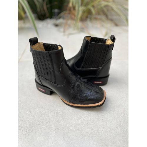 BOTINA EM COURO PRETO ALL BLACK - BF36 - Botas Texanas Bruto