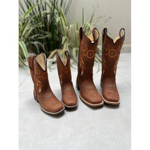 COMBO MÃE E FILHA TEXANA EM COURO BORDADO FILTRO D... - Botas Texanas Bruto