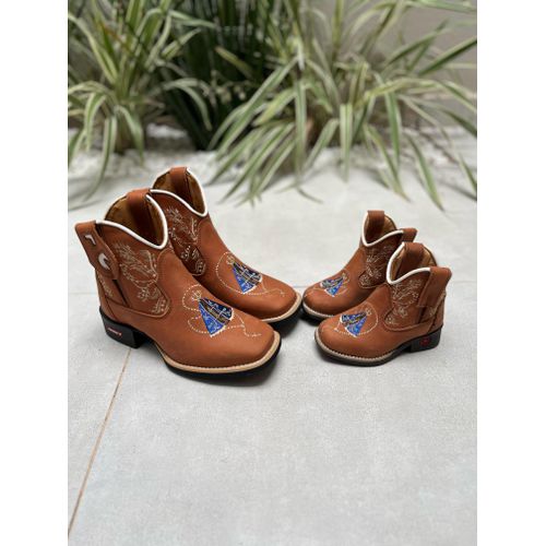 COMBO MÃE E FILHA BOTINA CANO MÉDIO BORDADO NOSSA ... - Botas Texanas Bruto