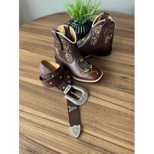 COMBO BOTINA CANO MÉDIO EM COURO LATEGO MARROM BOR... - Botas Texanas Bruto