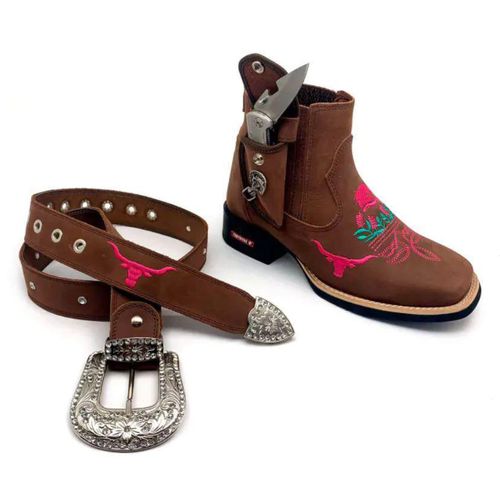 COMBO BOTINA + CINTO EM COURO BORDADO TOURO ROSA +... - Botas Texanas Bruto