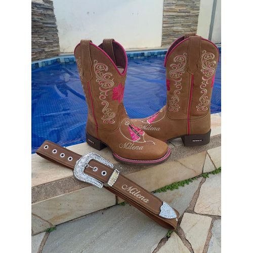 COMBO BOTA TEXANA + CINTO EM COURO BORDADO NOSSA S... - Botas Texanas Bruto