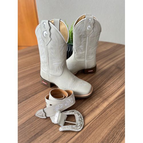 COMBO BOTA TEXANA + CINTO EM COURO OFF WHITE BORDA... - Botas Texanas Bruto