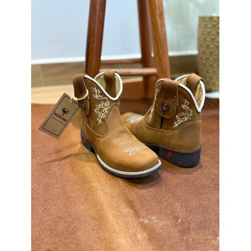 BOTINA INFANTIL EM COURO HORSE HAVANA BORDADO FLOR... - Botas Texanas Bruto
