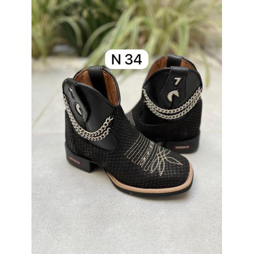 PRONTA ENTREGA - BOTINA CANO MÉDIO EM COURO PRETO ... - Botas Texanas Bruto