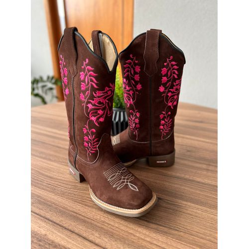BOTA TEXANA EM COURO BORDADO CAVALO ROSA - BTF107 - Botas Texanas Bruto
