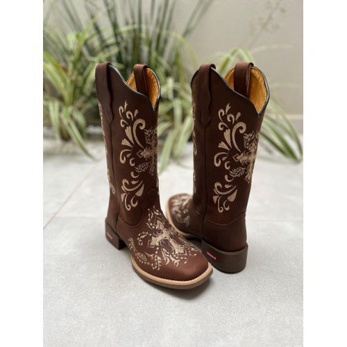 BOTA TEXANA EM COURO HORSE CAFÉ BORDADO CRUZ + RAM... - Botas Texanas Bruto
