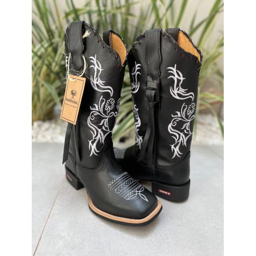 BOTA TEXANA EM COURO PRETO BORDADO FLORES BRANCO C... - Botas Texanas Bruto