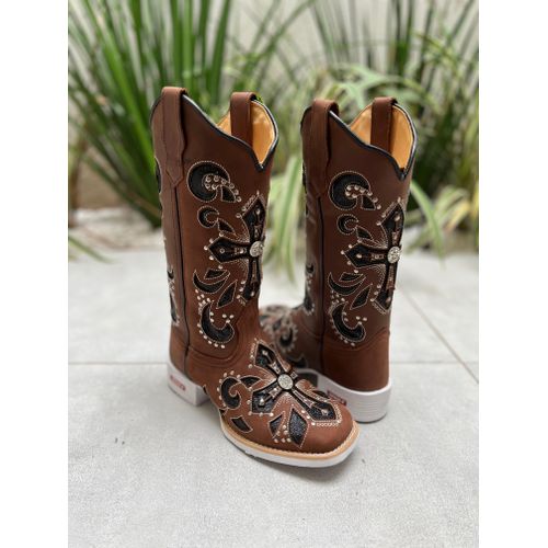BOTA TEXANA EM COURO MARROM A LASER CRUZ BORDADO E... - Botas Texanas Bruto