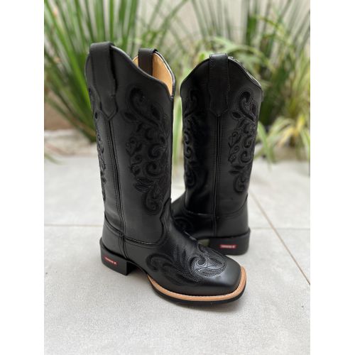 BOTA TEXANA EM COURO ALL BLACK BORDADO RAMOS - bt... - Botas Texanas Bruto