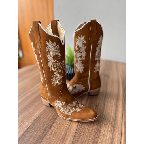 BOTA TEXANA EM COURO NOBUCK BORDADO RAMOS BICO FIN... - Botas Texanas Bruto