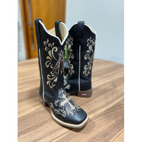BOTA TEXANA EM COURO PRETO BORDADO NOSSA SENHORA +... - Botas Texanas Bruto