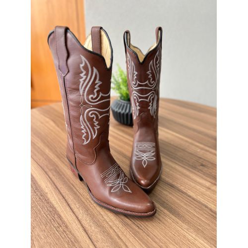 BOTA TEXANA EM COURO MARROM BORDADO ASAS BRANCO BI... - Botas Texanas Bruto