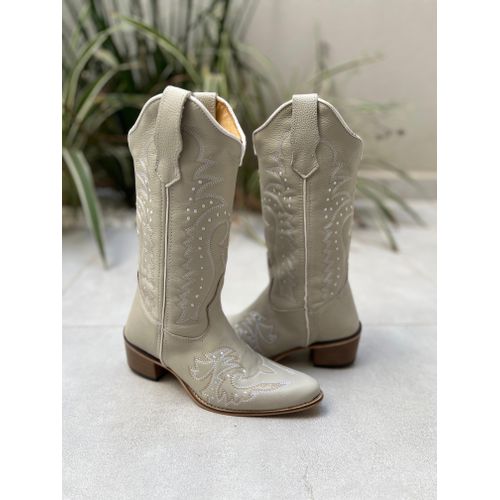 BOTA TEXANA EM COURO OFF WHITE BORDADO BRANCO BICO... - Botas Texanas Bruto