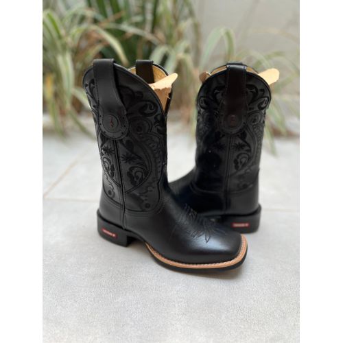 BOTA TEXANA EM COURO ALL BLACK BORDADO TRIBAL CANO... - Botas Texanas Bruto