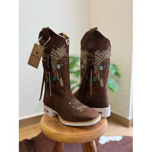 BOTA TEXANA EM COURO MARROM BORDADO ÍNDIO COM META... - Botas Texanas Bruto