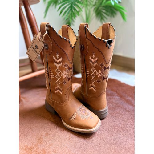 BOTA TEXANA EM COURO BORDADO SETAS ROSA E MARROM C... - Botas Texanas Bruto