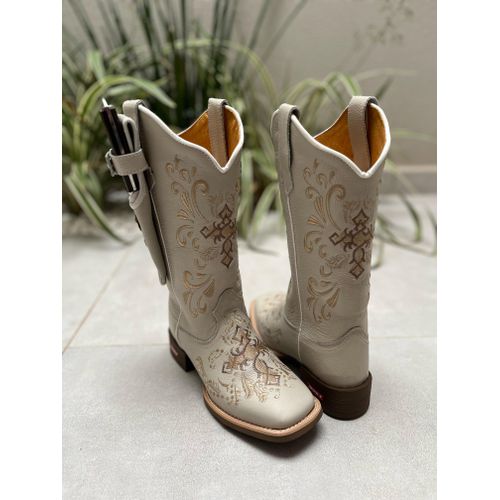 KIT BOTA TEXANA EM COURO OFF WHITE BORDADO CRUZ E ... - Botas Texanas Bruto