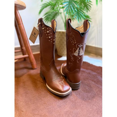 BOTA TEXANA EM COURO MUSTANG BORDADO NOSSA SENHORA... - Botas Texanas Bruto