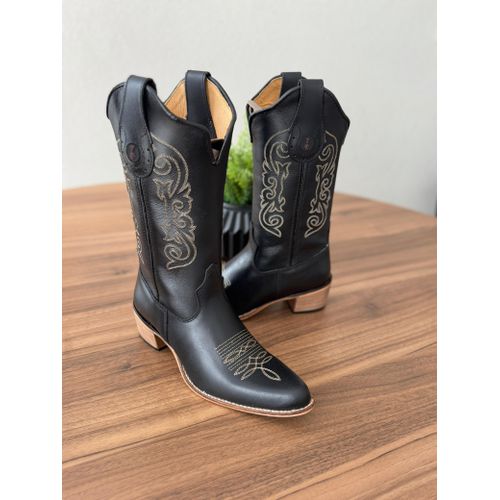BOTA TEXANA EM COURO LÁTEGO PRETO BORDADO BEGE BIC... - Botas Texanas Bruto