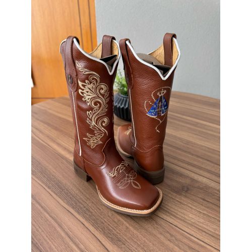 BOTA TEXANA EM COURO MUSTANG BORDADO RAMOS E NOSSA... - Botas Texanas Bruto