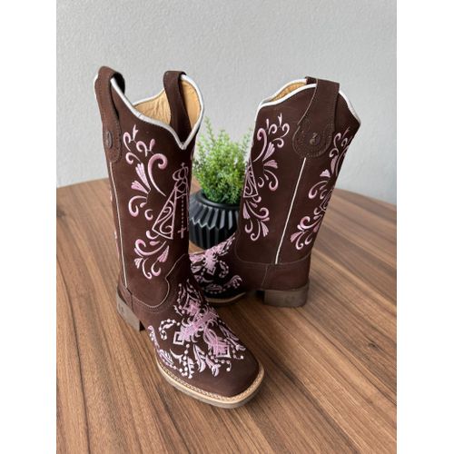 BOTA TEXANA EM COURO NOBUCK CHOCOLATE BORDADO CRUZ... - Botas Texanas Bruto