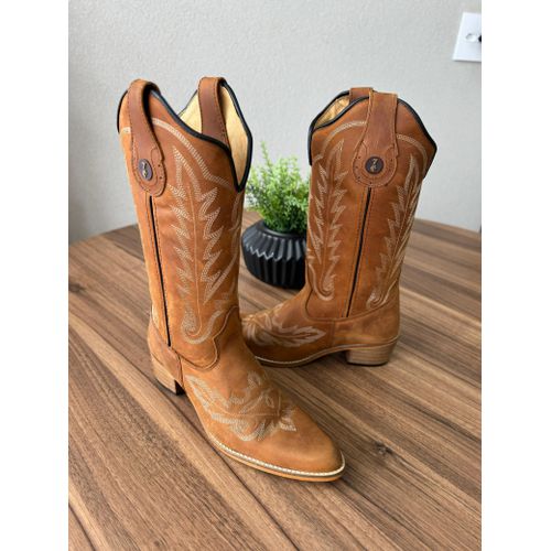 BOTA TEXANA EM COURO HORSE HAVANA BORDADO FOLHA BE... - Botas Texanas Bruto