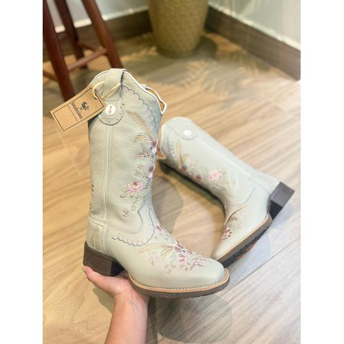 BOTA TEXANA EM COURO OFF WHITE BORDADO FLORES CHEI... - Botas Texanas Bruto